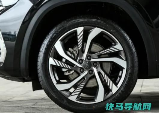 换条同型号的轮胎但花纹不一样会有影响吗？汽车转弯时轮胎为什么会响